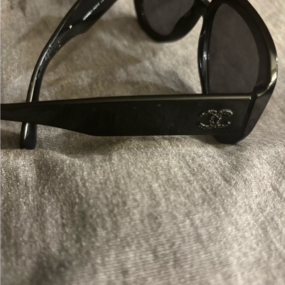 Chanel really nice sunglasses
